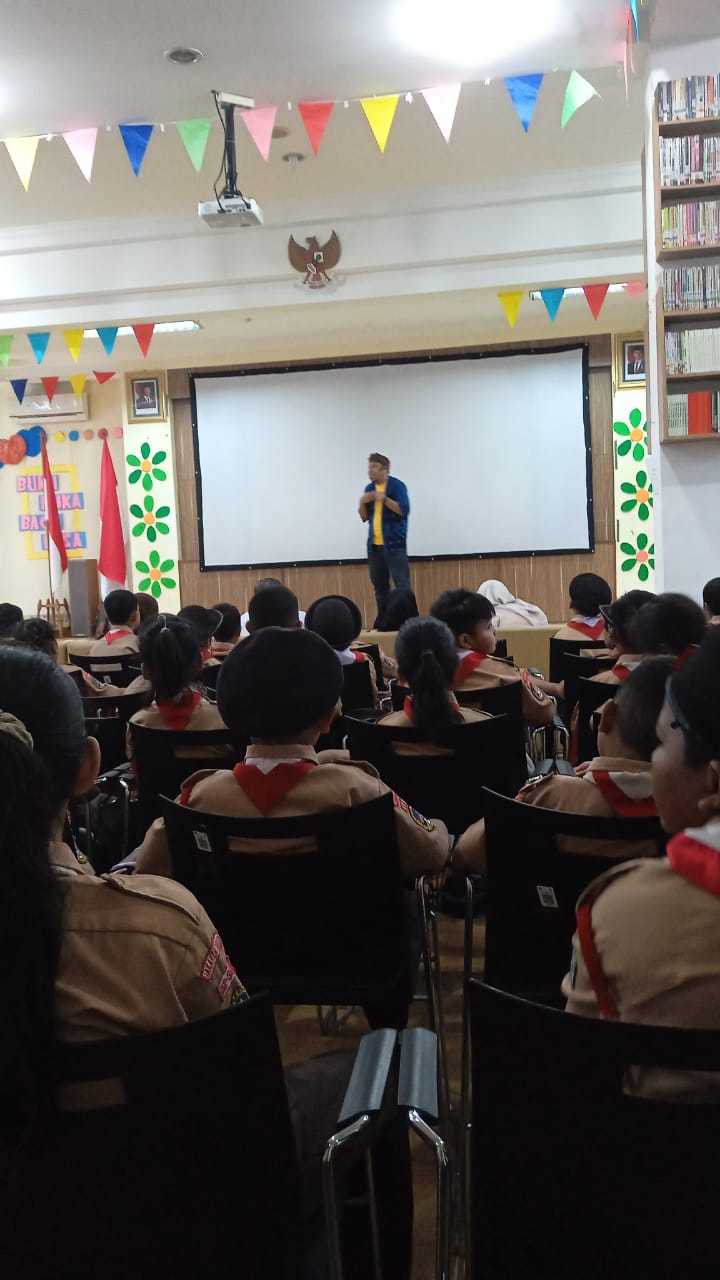 Ketupat Betawi Bersama SDN Petojo Utara 01 Di Perpustakaan Jakarta Pusat